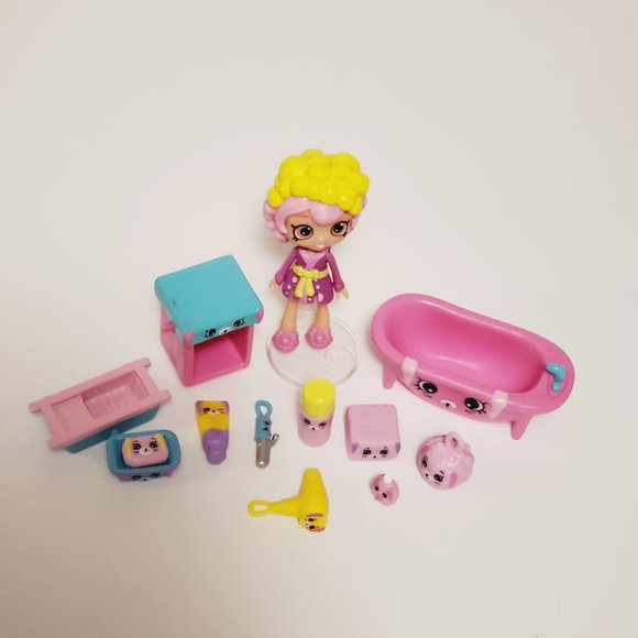 Happy Places Shopkins Welcome Pack Bathing Bunny - Picture 2 of 6